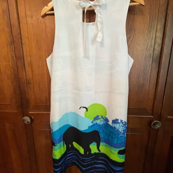 Crown and Ivy with landscape print - Picture 2 of 4